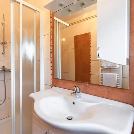Justic Apartment *