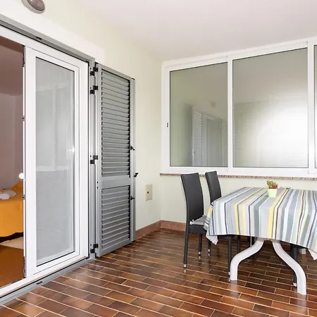 Justic Apartment *
