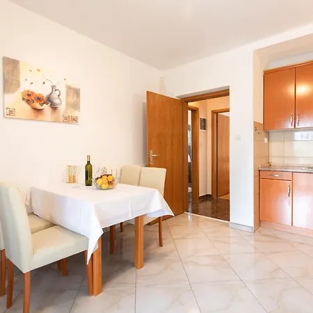 Justic Apartmán Krk Town